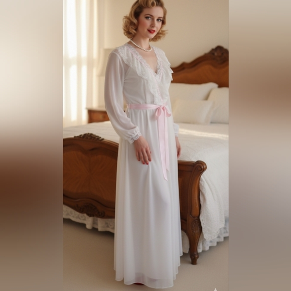 Vintage Other - Vintage Slumber Suzy White Sheer Peignoir Size M